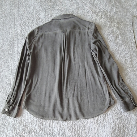 Long sleeve Grey Shirt - Picture 2 of 3